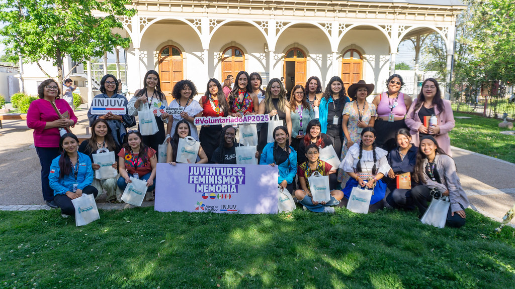 IDER colabora en exitoso programa de INJUV que visibiliza el liderazgo de mujeres jóvenes de Latinoamérica